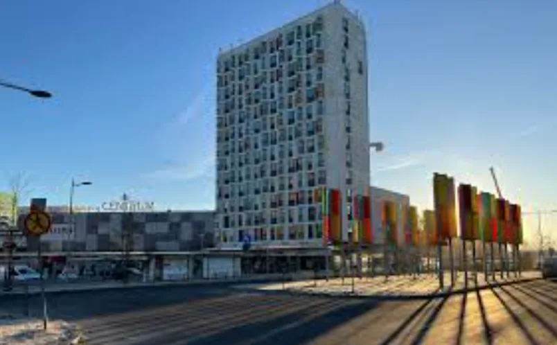 Flemingsberg — här ligger Din Körskolas lokal, nära pendeltåget och Campus Flemingsberg.